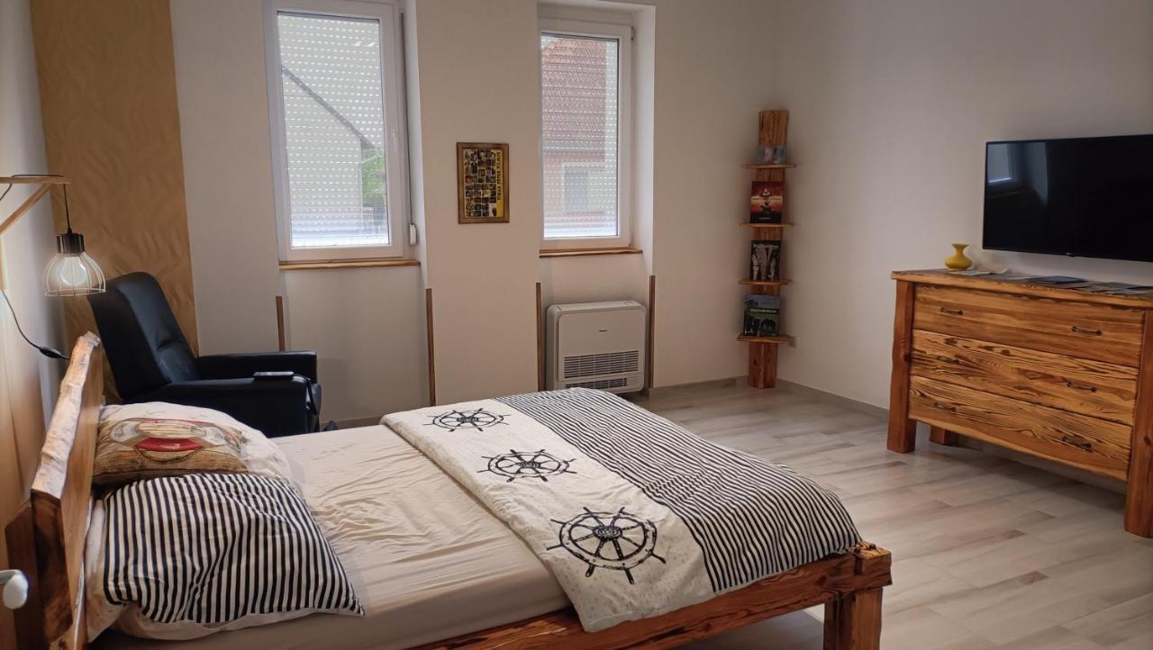 Ferienwohnung Zimmerferi Apartman Keszthely Exterior foto